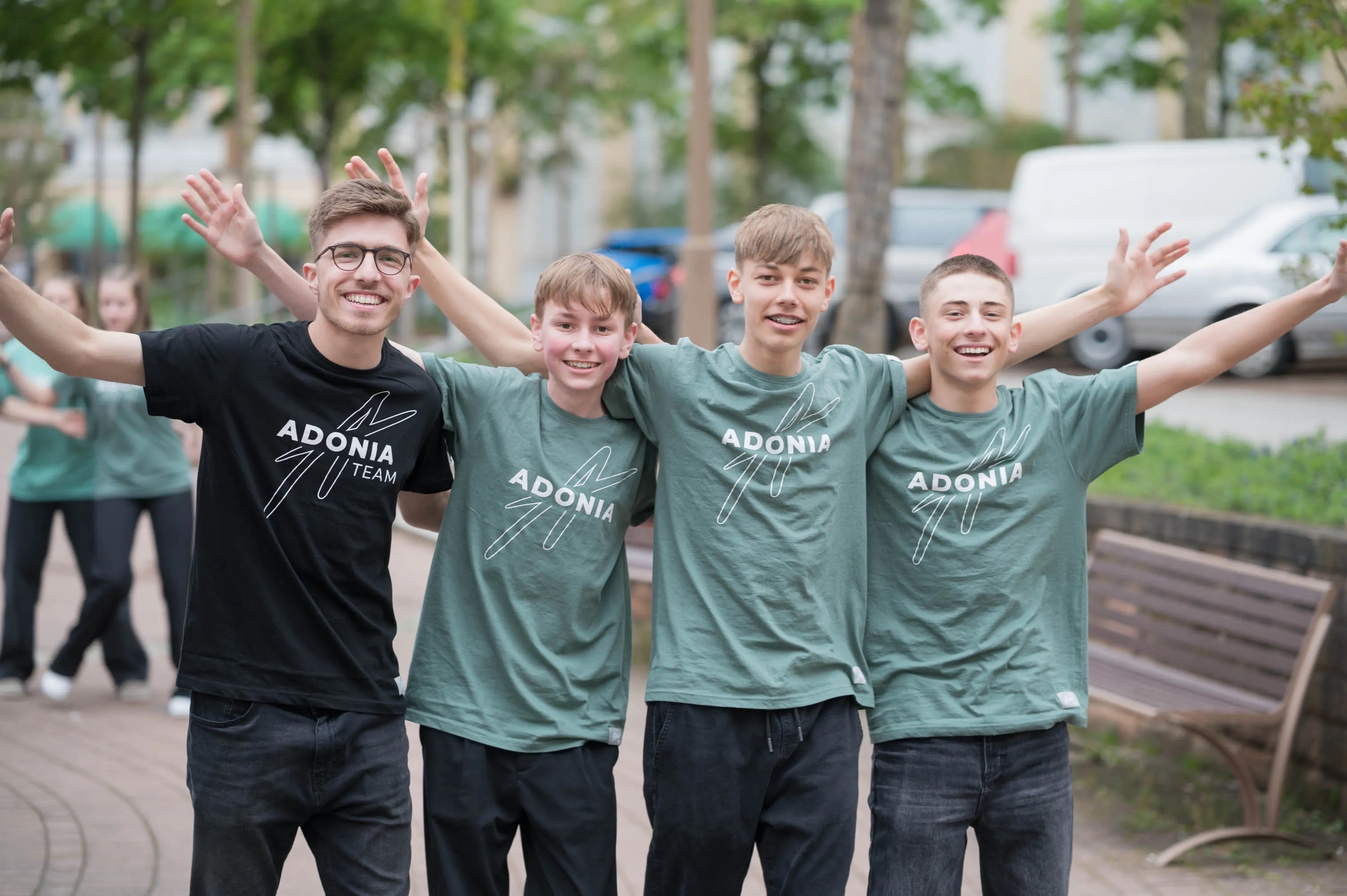 20250418_5289_Adonia_LQ