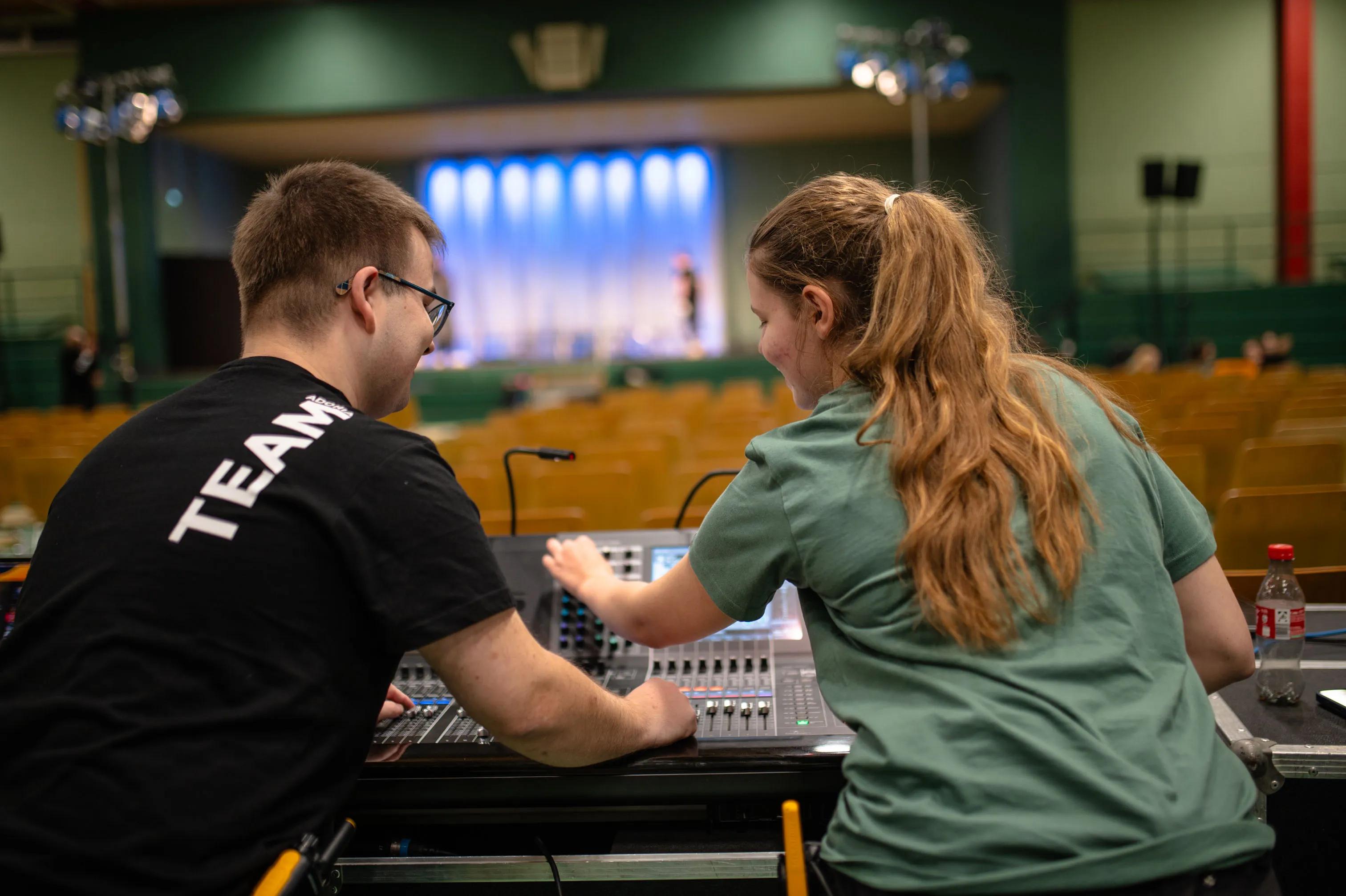 20241031_2907_Adonia_LQ