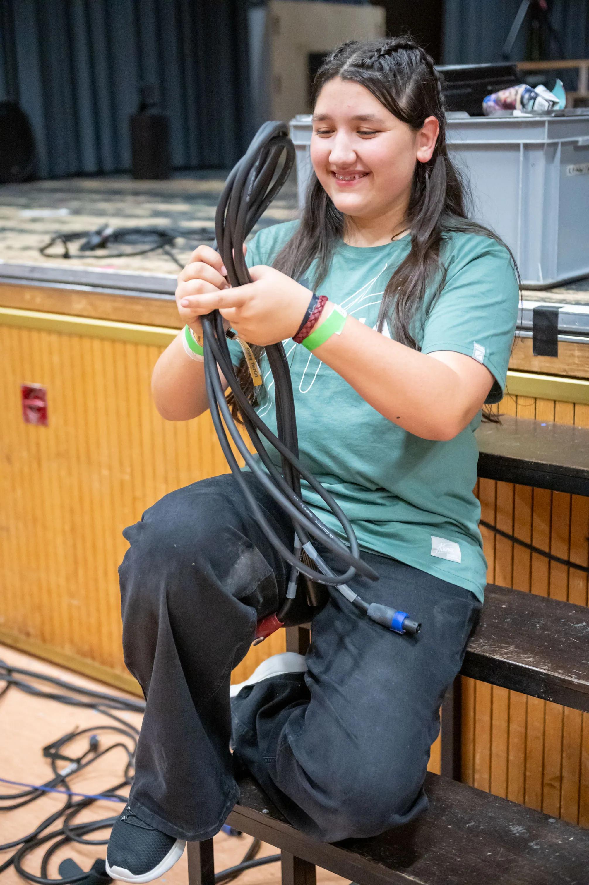 20241030_1914_Adonia_LQ