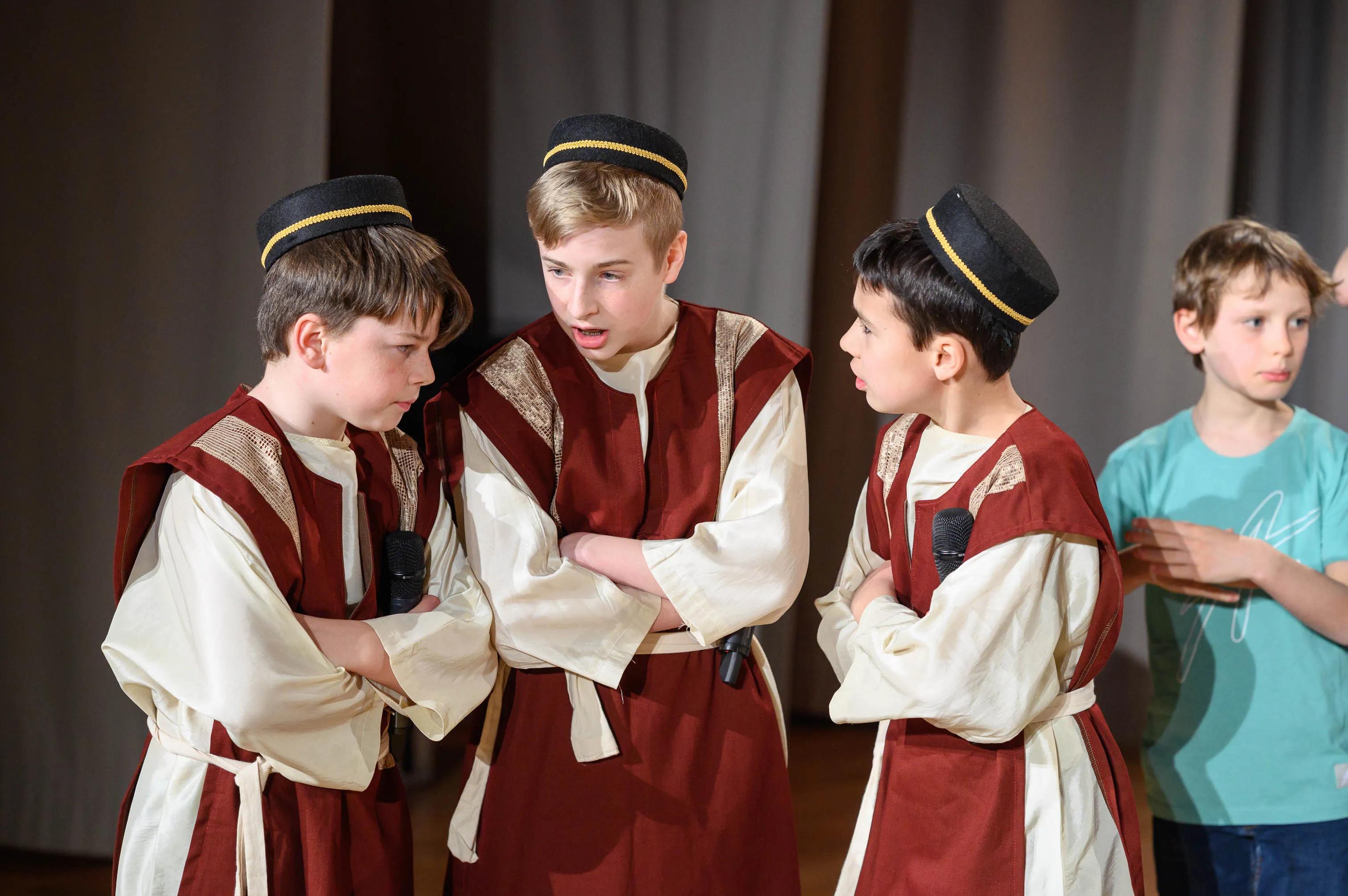 20250307_9208_Adonia_LQ