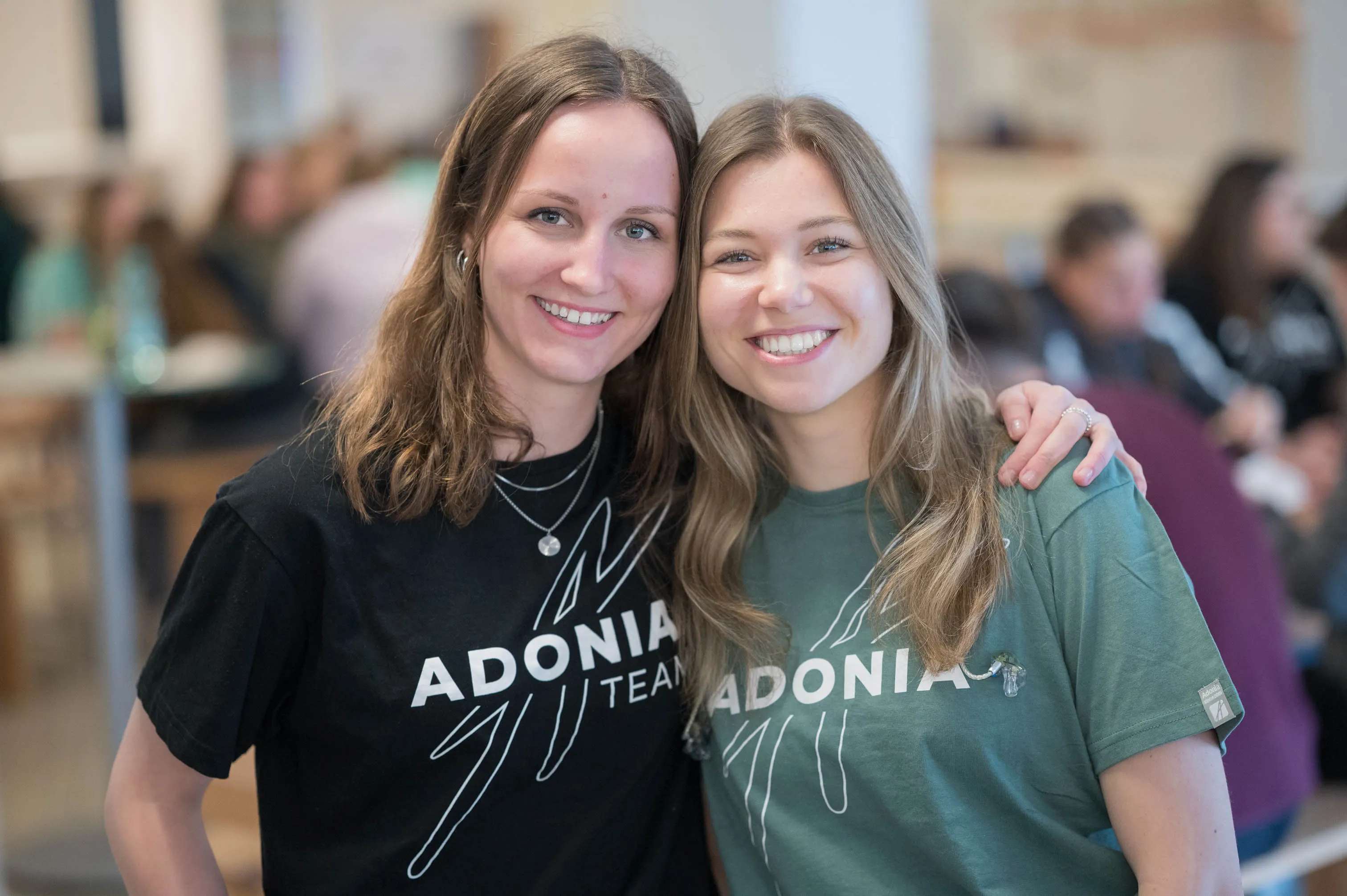 20250418_5555_Adonia_LQ
