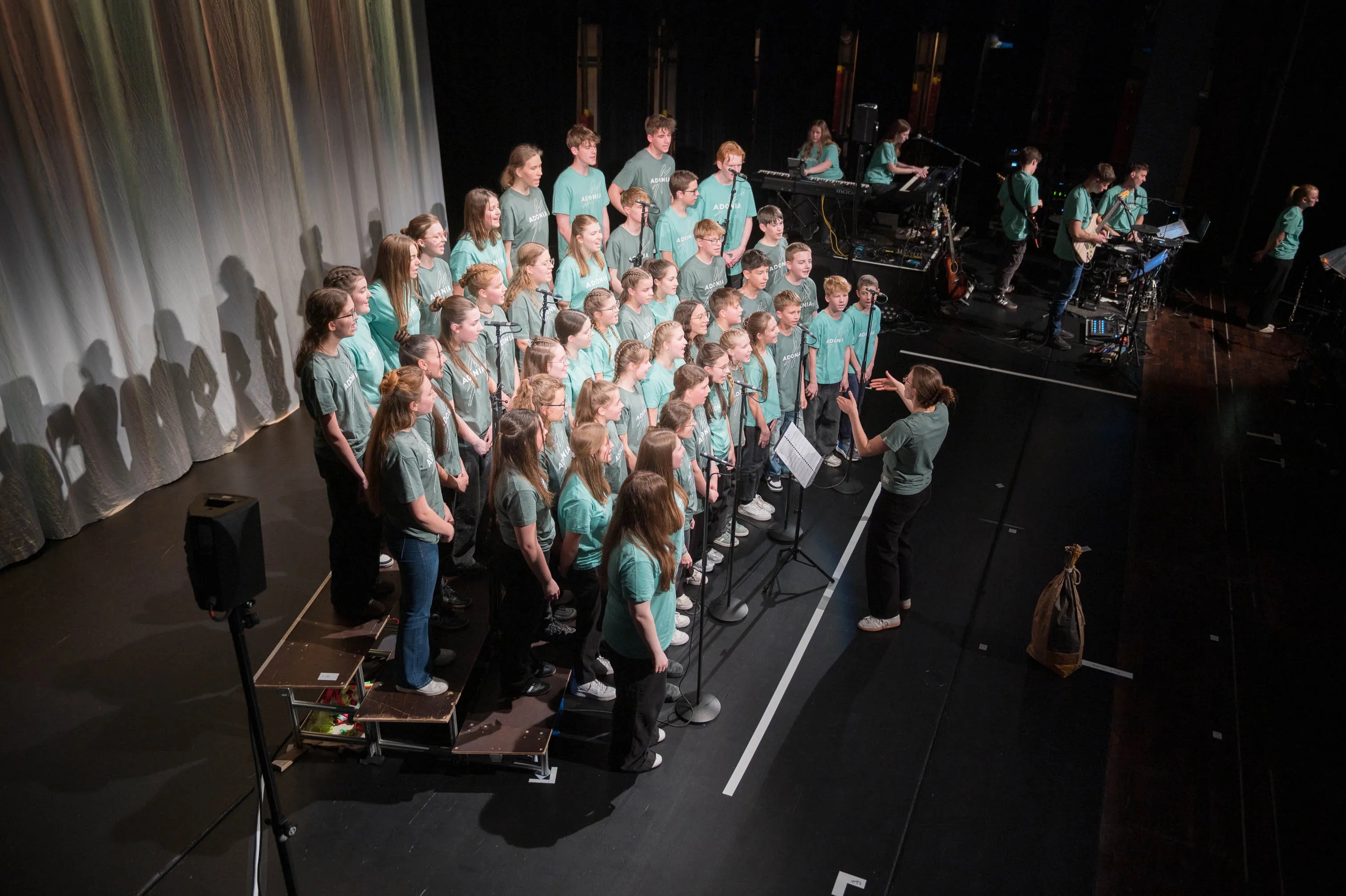 20250423_9408_Adonia_LQ