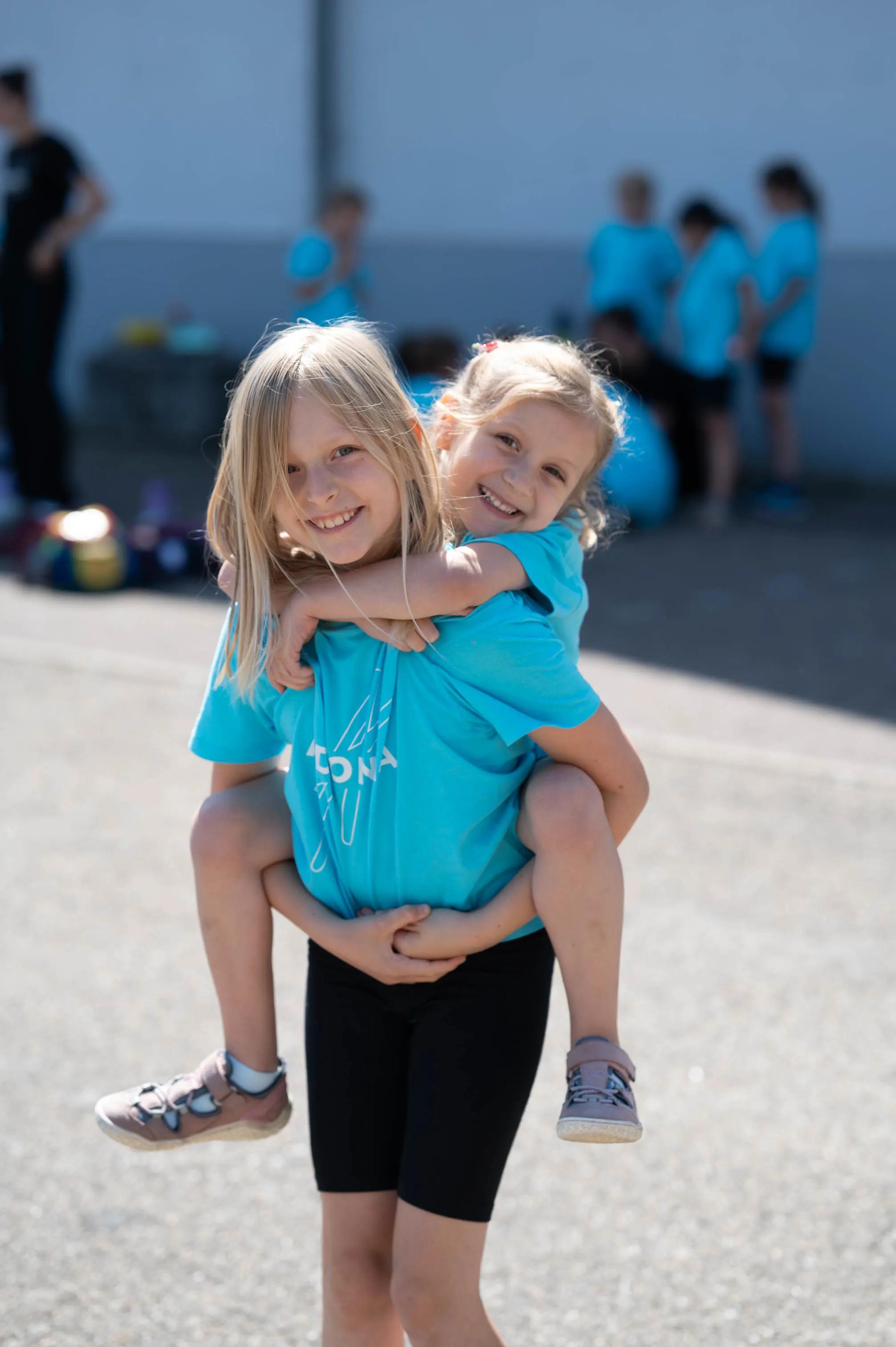 20250822_9622_Adonia_LQ