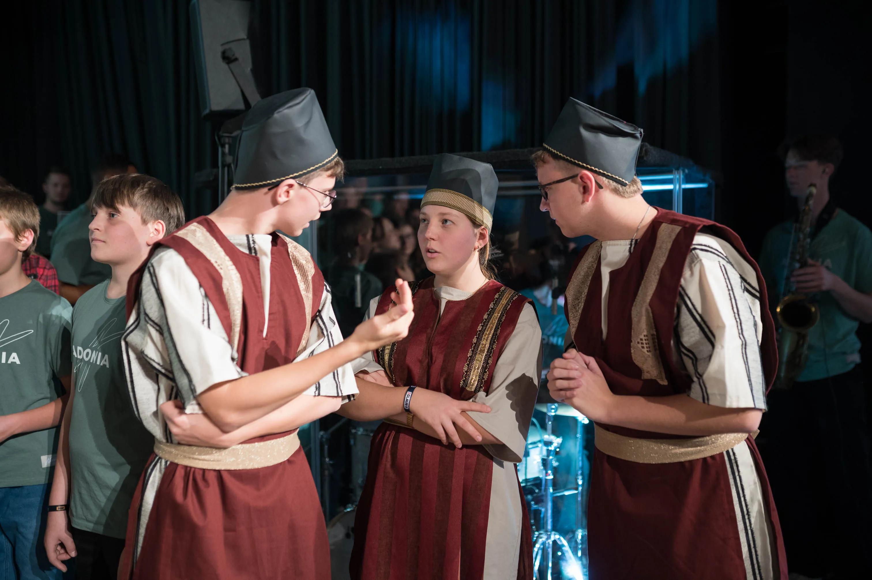 20251029_2839_Adonia_LQ