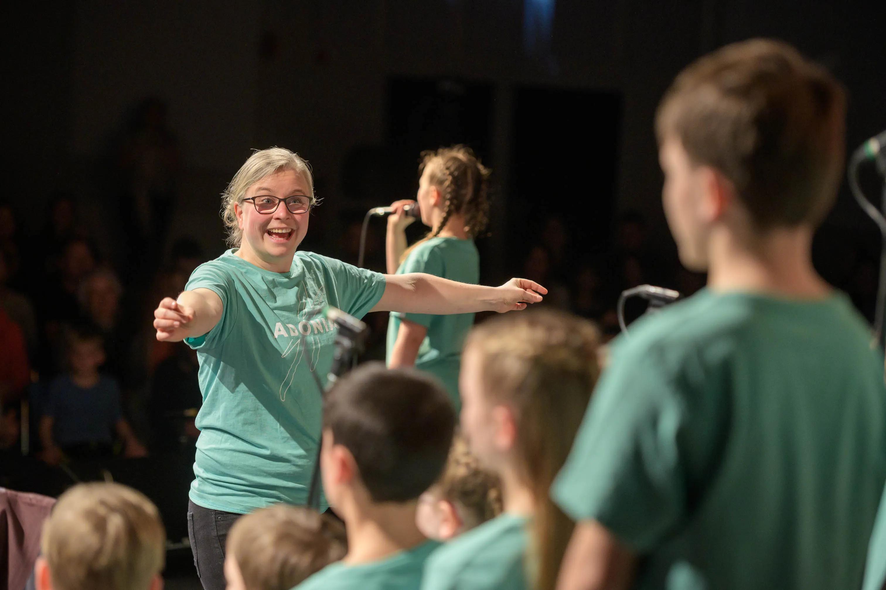 Die4Freunde_20250308_2225_Adonia_LQ