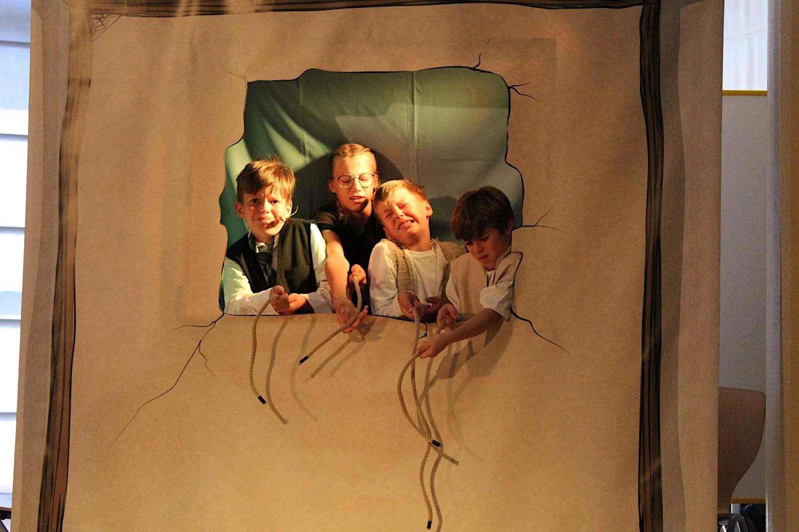 J02_5ac4fa977dcc093b5a84407e5cea4cb0fd253257eca85284c30446cfeec26af4