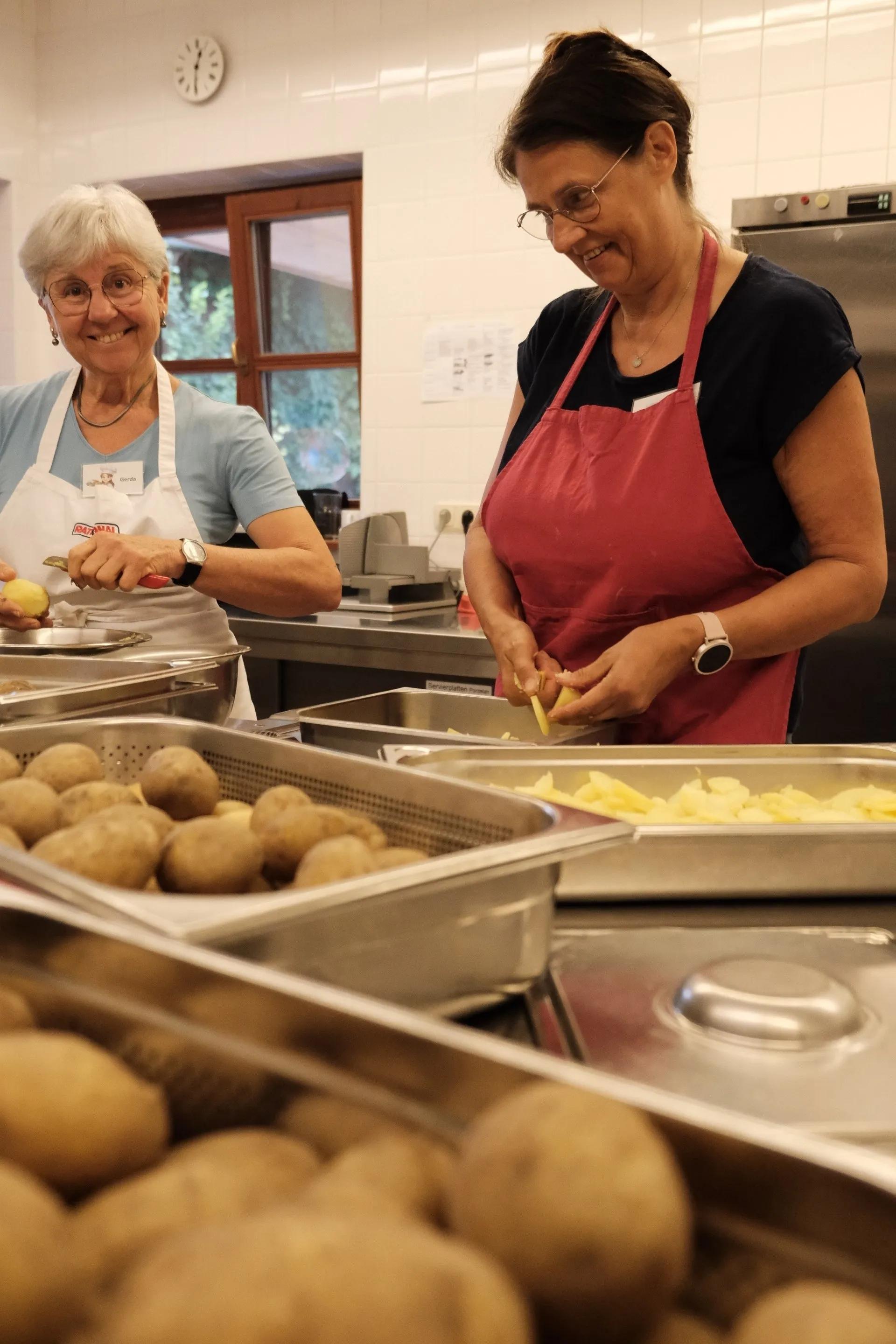 J13_aa48dd8675e2643f864ec7aab66ec4d3d8ccb54f075739f5bccf953f9f1528f4