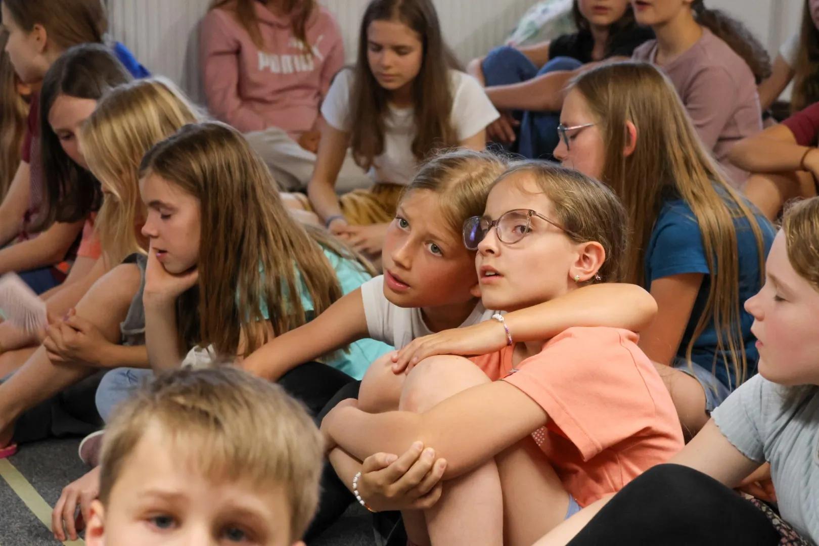 J14_7c252346f621ecf90040a0d2658d80fa8d10dded2c357a878a9a451c3d57f52c